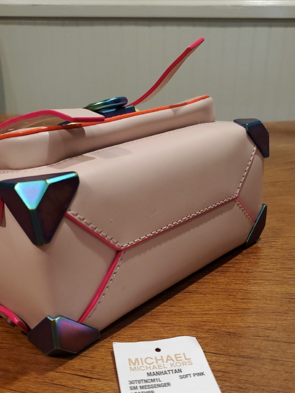 NEW Michael Kors Manhattan Messenger Crossbody Bag - Picture 9 of 16